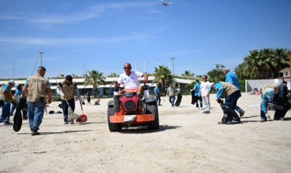 Kuşadası halk plajlarına bayram dokunuşu