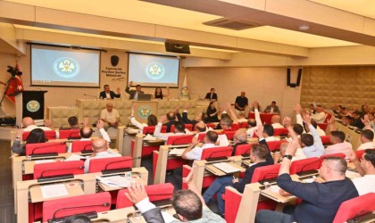 Manisa Büyükşehir Belediyesinden hasar gören çiftçilere destek