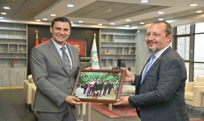 Manisada sokak hayvanları için hayvan hastanesi ve vetbüs projeleri