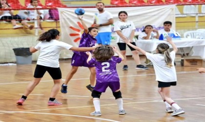 Minik Eller Hentbol Şenliği 9. kez yapılacak