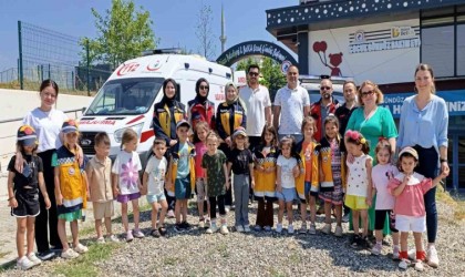 Minik öğrencilere diş sağlığı taraması