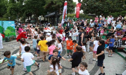 Öğrencilere karne şenliği