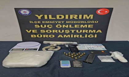 (Özel) Uyuşturucu tacirlerini yakalamak için polis kılıktan kılığa girdi