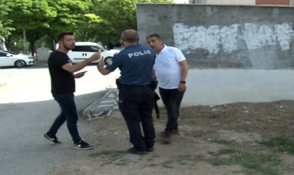 Polis cinayeti bıraktı, basınla uğraştı