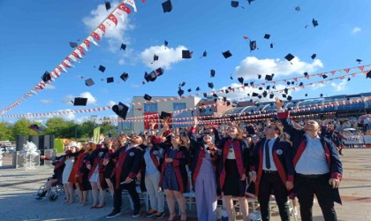 Sağlık ordusuna 322 yeni hekim