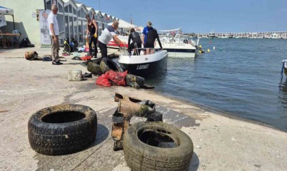 Samsunda dalgıçlardan deniz dibi temizliği