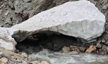 Sason kar tünelleri ve zengin florasıyla hayranlık uyandırıyor