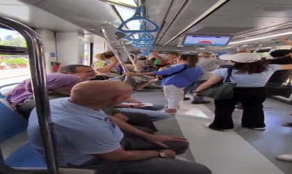 Tramvayda yolcular arasında hayvanseverlik tartışması