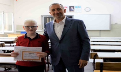 Türk Telekomun TahtApp uygulamasını kullanan Günışığı çocukları karnelerini aldı