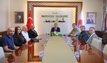 Vali Eldivan gazetecilerle Güvenlik Bilgilendirme Toplantısında bir araya geldi