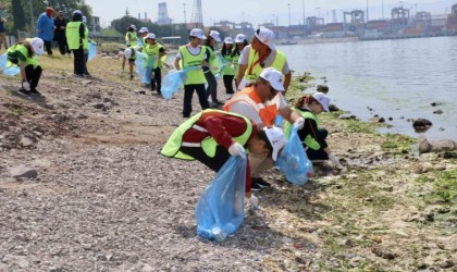 Yarımca Sahilinde 150 kilogram atık toplandı