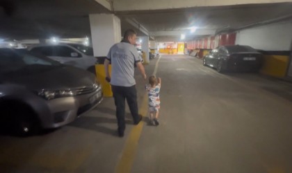 2 yaşındaki çocuğu otoparkta unuttular