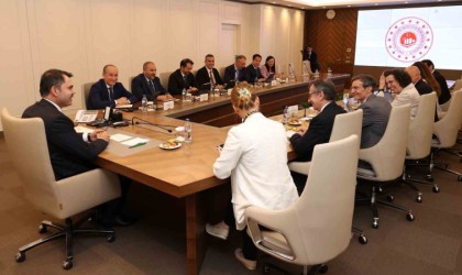 Bakan Kurum, EBRD Başkan Yardımcısı Patrone ile görüştü