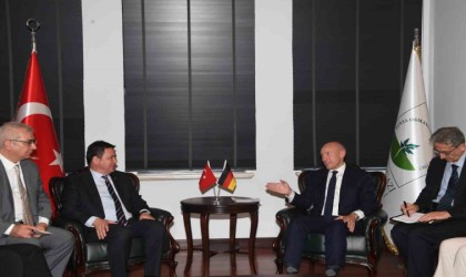 Başkan Aydın, Almanya Hessen eyaleti Bakanı Pentzi ağırladı