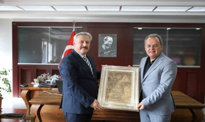 Başkan Palancıoğlundan Melikgazi Kaymakamı Karacana ziyaret