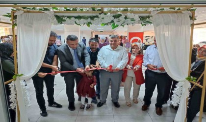 Büyükşehir KAYMEK Yemliha Sosyal Yaşam Merkezinden yılsonu sergisi