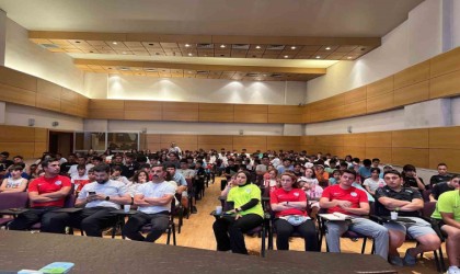 Büyükşehir ve Spor İl Müdürlüğü iş birliğinde ‘Harekete Geç Sınırları Zorla söyleşisi