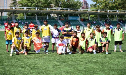 Büyükşehirden 2 bin 500 kişi ile 1inci yaz dönemi spor şenliği