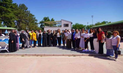 Diyarbakırda kadınlara yüzme havuzu açıldı