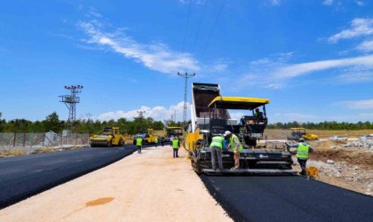 Diyarbakırda Teknokent İmar Yolu asfaltlanıyor
