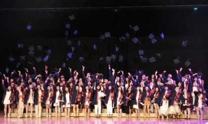 EBYÜ Diş Hekimliği Fakültesi ikinci mezunlarını verdi