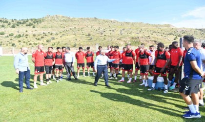 Futbol Takımları Erciyes Yüksek İrtifa Kamp Merkezine övgüler yağdırdı