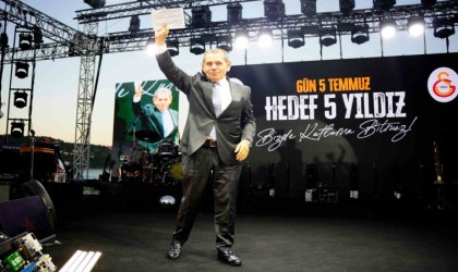 Galatasaray, 24. şampiyonluğunun 40. gecesini üyeleriyle kutladı