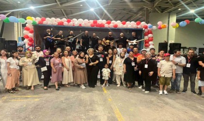 Hem eğlendiler hem yardım topladılar