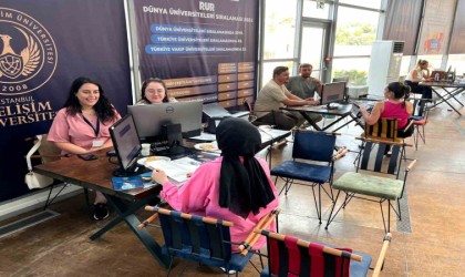 İGÜ Tercih ve Tanıtım Günleri başladı