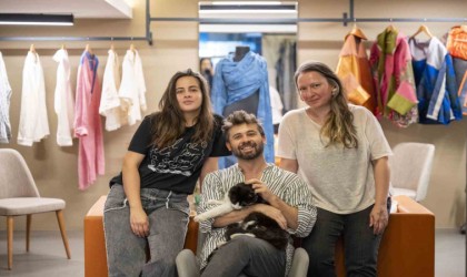 İngiliz Kraliçesinin portresini dokuttuğu ünlü modacı, genç yetenekleri yetiştirecek