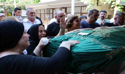 İzmirde elektrik akımına kapılarak can veren İnanç Öktemay gözyaşlarıyla defnedildi