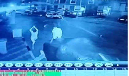 İzmirde köpeğe sopalarla saldıran baba oğula adli kontrol