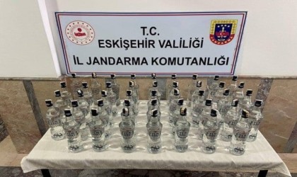 Jandarma ekipleri 43 litre sahte içki ele geçirdi