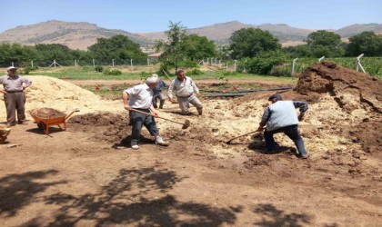 Kayseride kerpiç evler yeniden yapılıyor