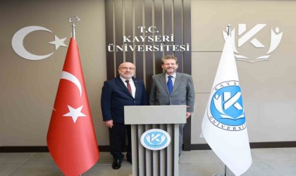 Kuzey Makedonya Büyükelçisi rektör Karamustafayı ziyaret etti