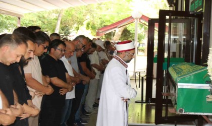 Minik Mert son yolculuğuna gözyaşlarıyla uğurlandı