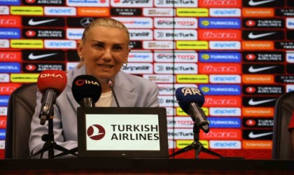 Necla Güngör Kıragası: “Mutlaka play-offta olacağız”