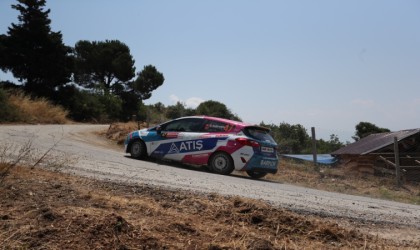 Ralli pilotları Gemlikte rüzgar gibi esti