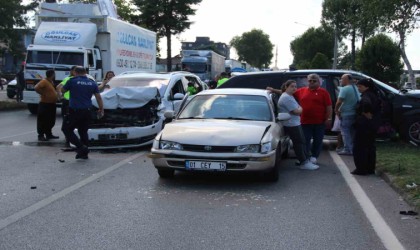 Samsun-Ordu kara yolunda 5 araç birbirine girdi
