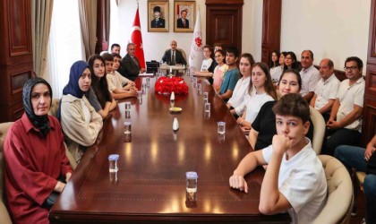 Vali Demirtaş, LGS birincilerini ağırladı