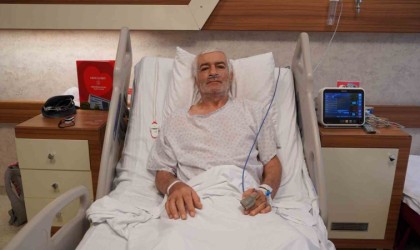 Akciğer kanseri Kazakistanlı hasta şifayı İzmirde buldu