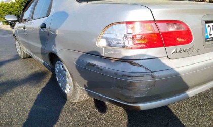 Aracına çarpıp kaçan sürücüye sosyal medyadan seslendi: Allahından bul