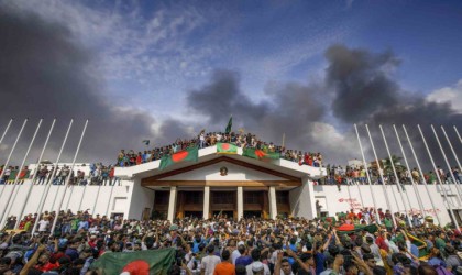 Bangladeşte parlamento feshedildi