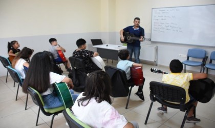 Başkan Çolakbayrakdar, “Geleceğin güçlü Türkiyesine hazır nesiller yetiştiriyoruz”