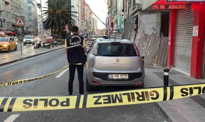 Bayrampaşada 4. kattan düşen otizmli genç ağır yaralandı