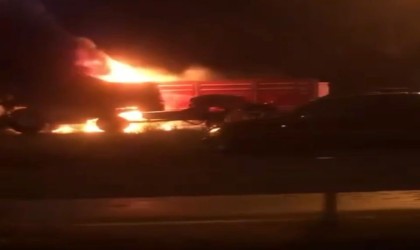 Benzin istasyonundaki tır alev topuna dönüştü