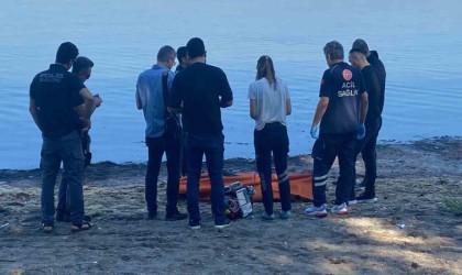 Denizde erkek cesedi bulundu