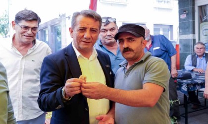 Efeler Belediye Başkanı Yetişkin, Salı Pazarında vatandaşlarla buluştu