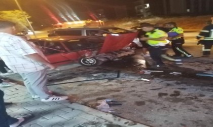 Elazığda Tofaş ile midibüs çarpıştı: 3 yaralı