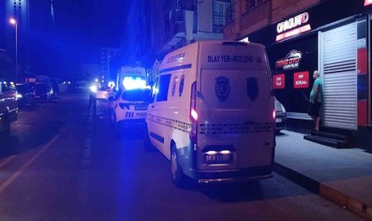 Esenyurtta haraca bağlamak istedikleri markete kurşun yağdırdılar